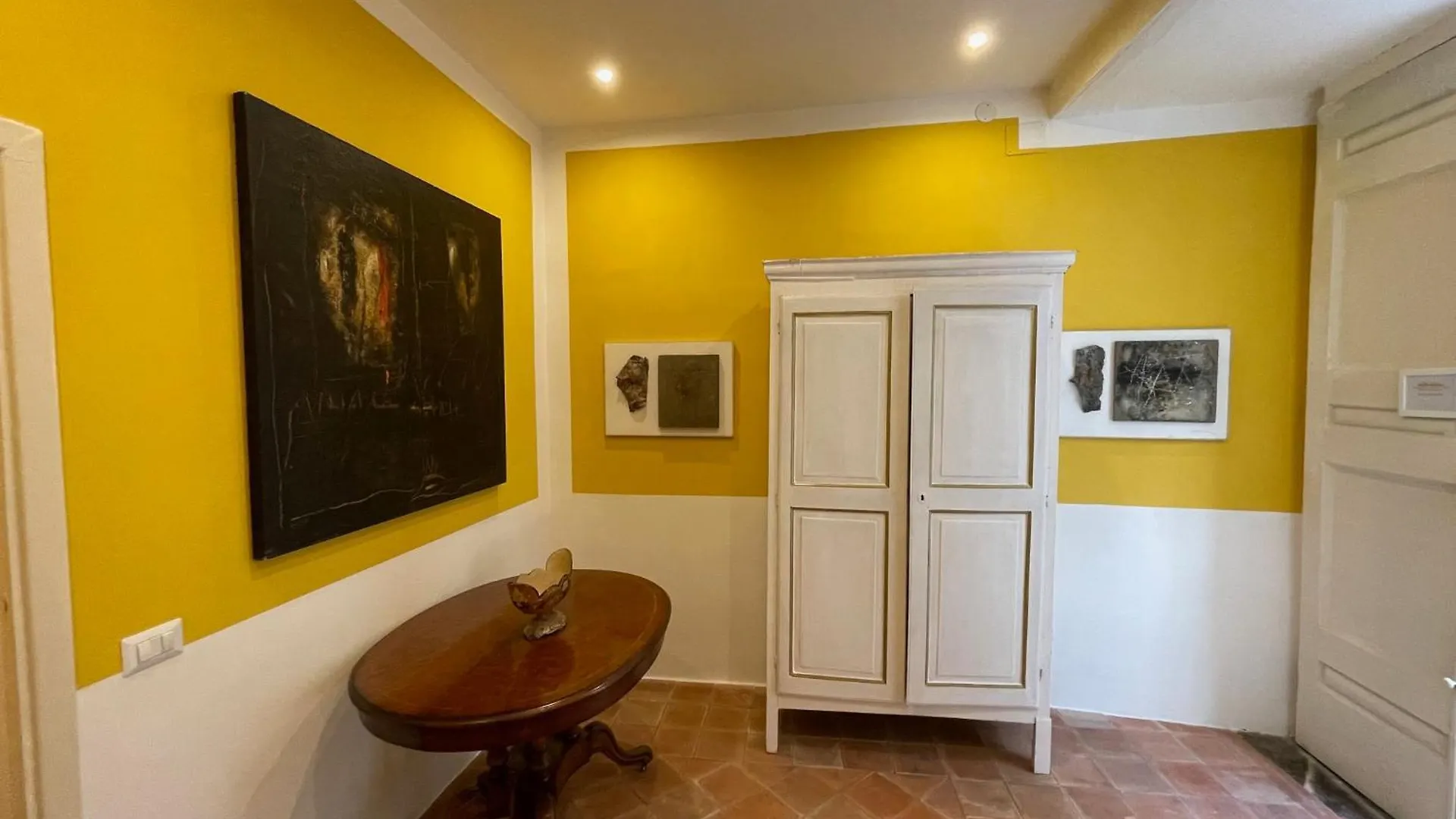 The Royal Gallery Loft In XVI Century Palace - City Historical Center - Downtown Villa Naples Holiday home