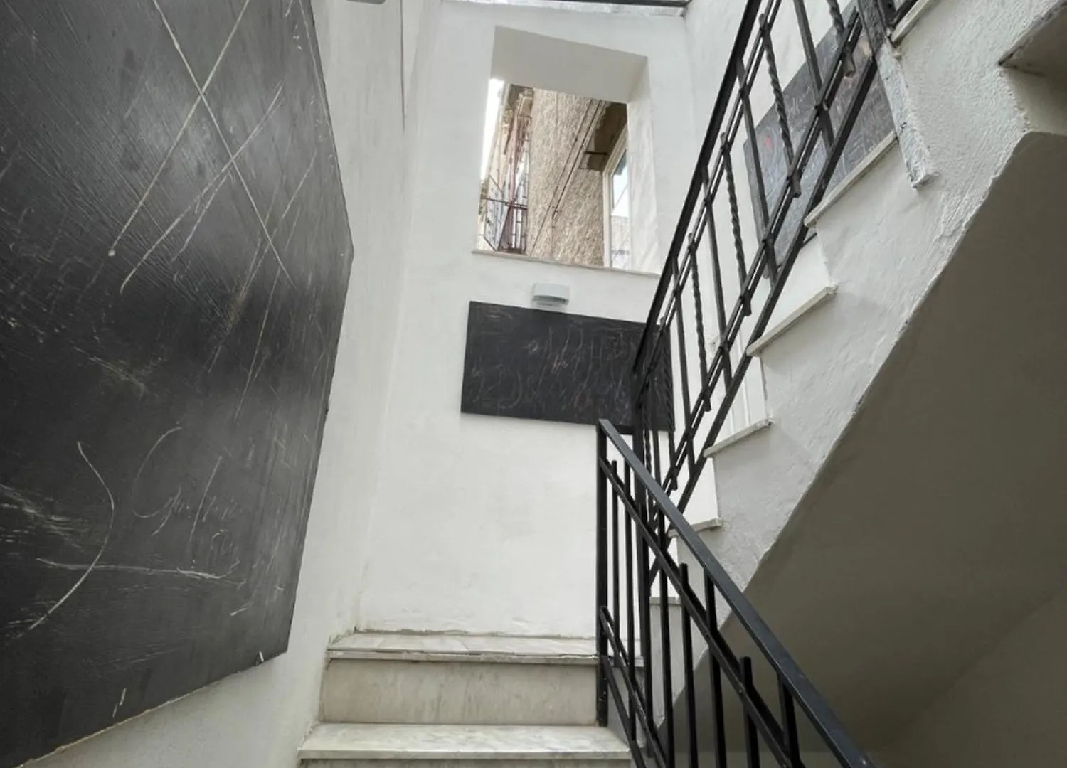 The Royal Gallery Loft In XVI Century Palace - City Historical Center - Downtown Villa Naples Holiday home